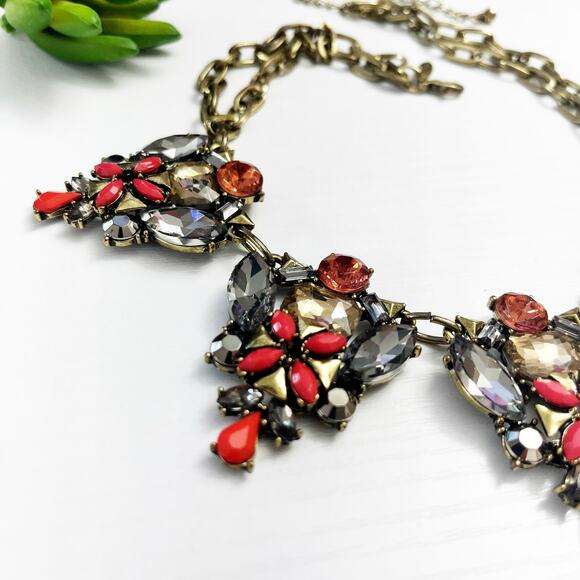 New York & Company Stone Cluster Statement Necklace - Picture 6 of 8